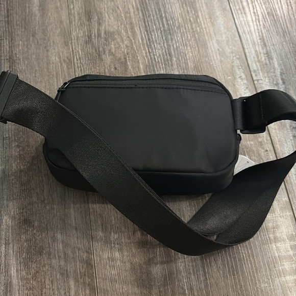 Rhinestone Sparkle Belt Bag NEW - Picture 3 of 6